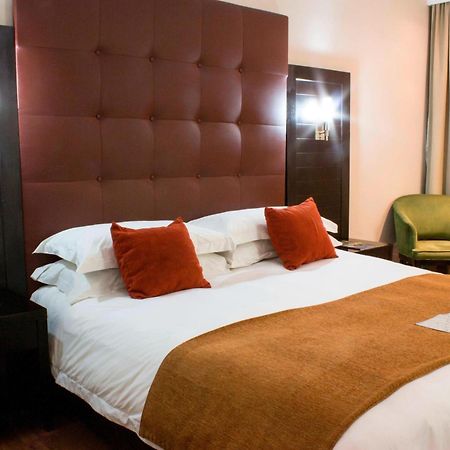 Protea Hotel By Marriott Lusaka Esterno foto