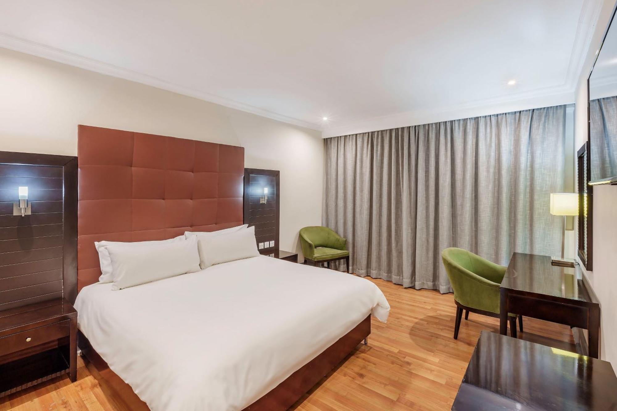 Protea Hotel By Marriott Lusaka Esterno foto