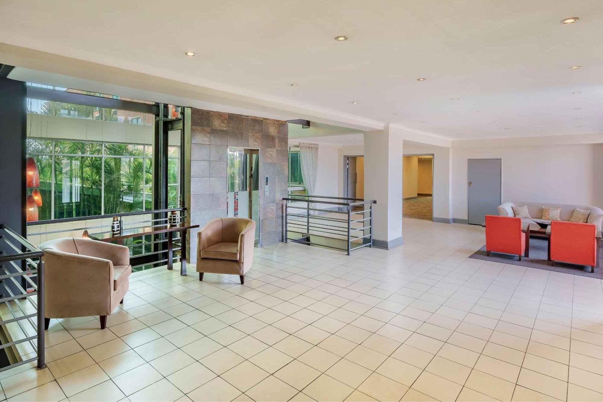Protea Hotel By Marriott Lusaka Esterno foto
