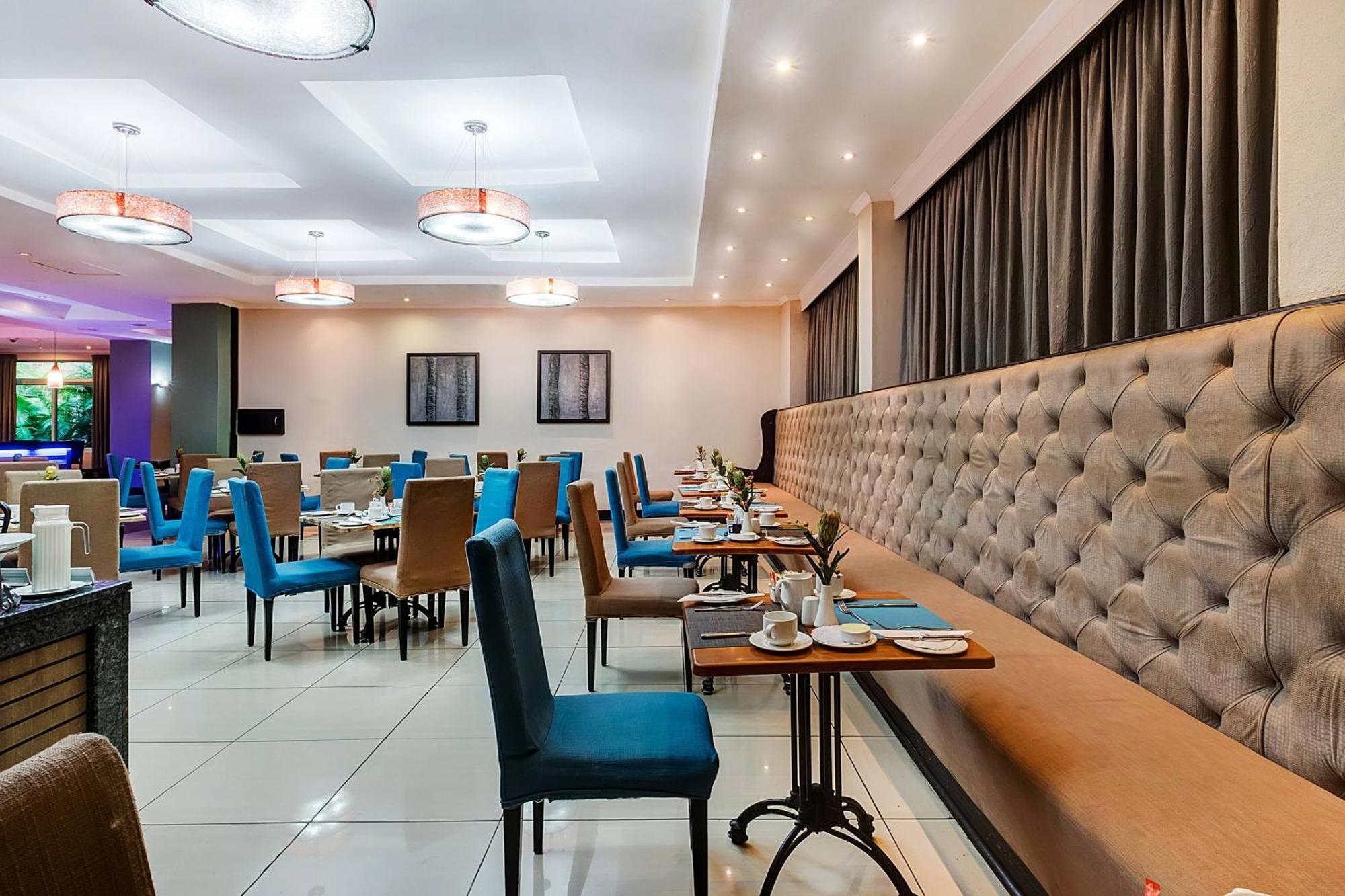 Protea Hotel By Marriott Lusaka Esterno foto