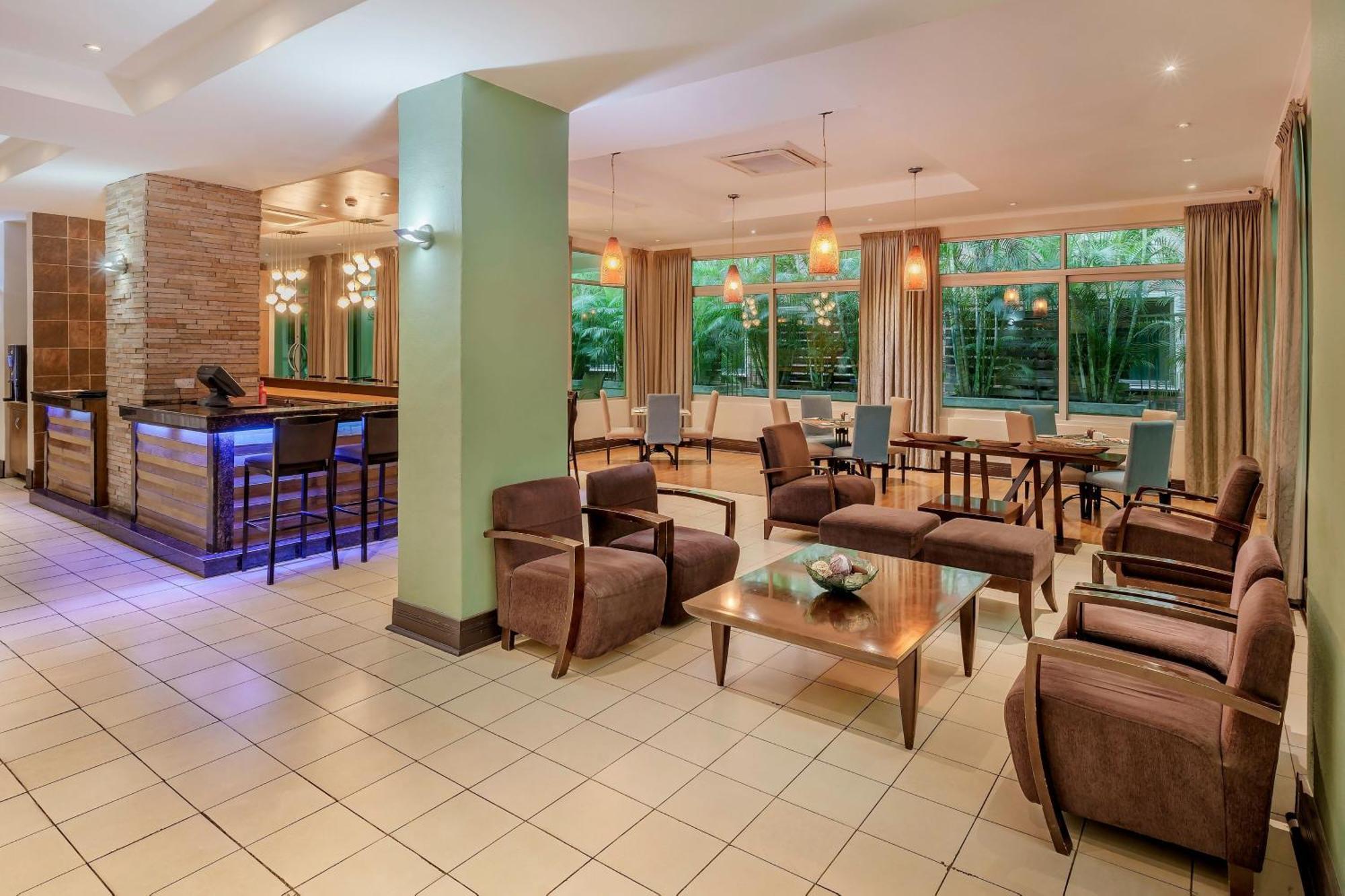 Protea Hotel By Marriott Lusaka Esterno foto