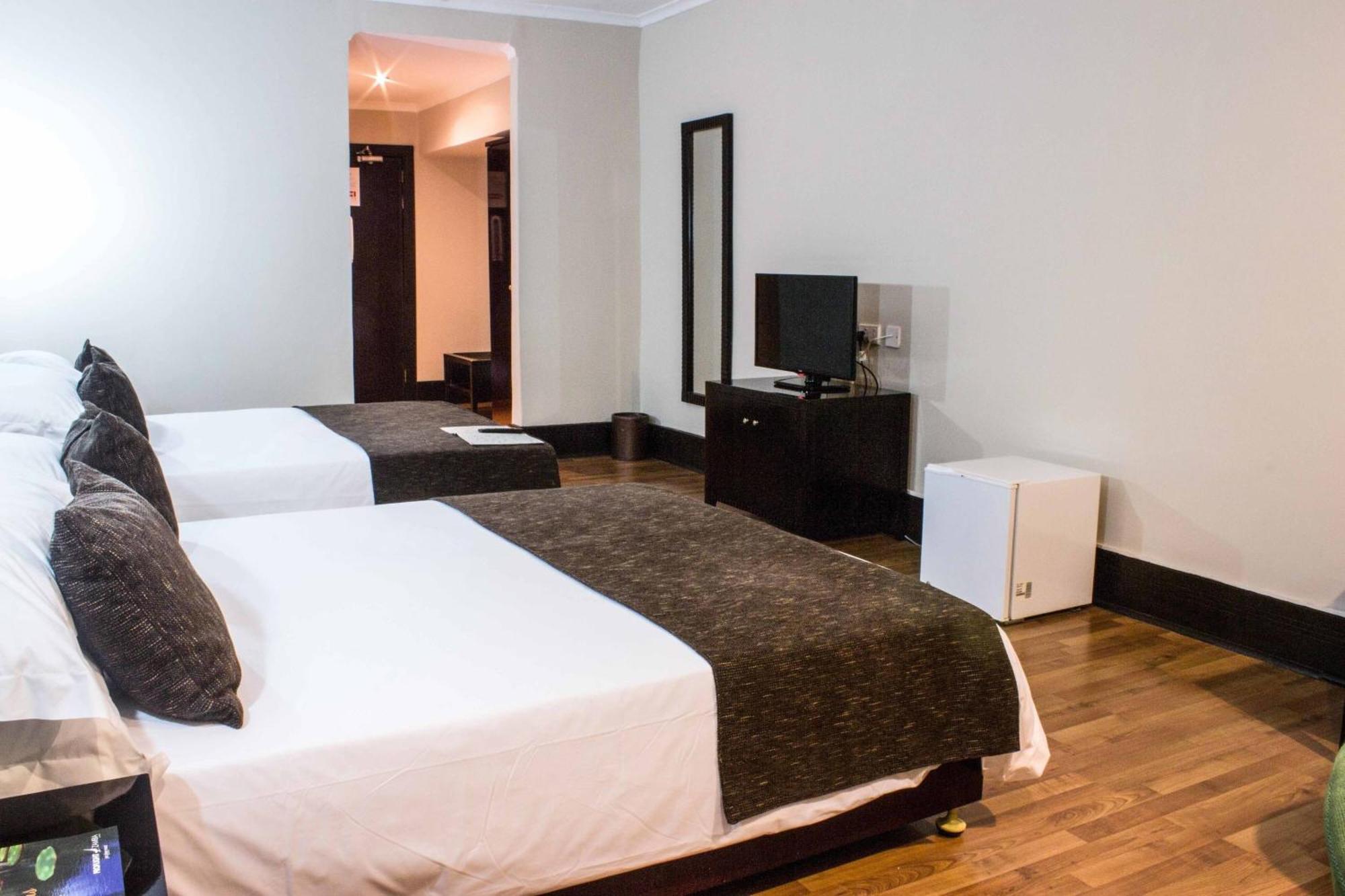 Protea Hotel By Marriott Lusaka Esterno foto