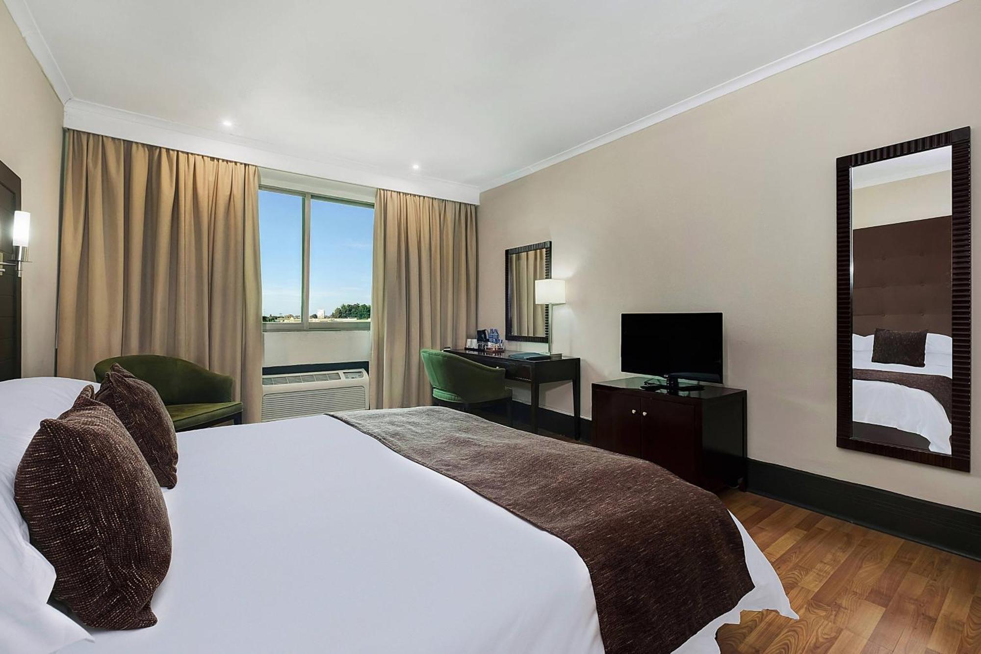 Protea Hotel By Marriott Lusaka Esterno foto