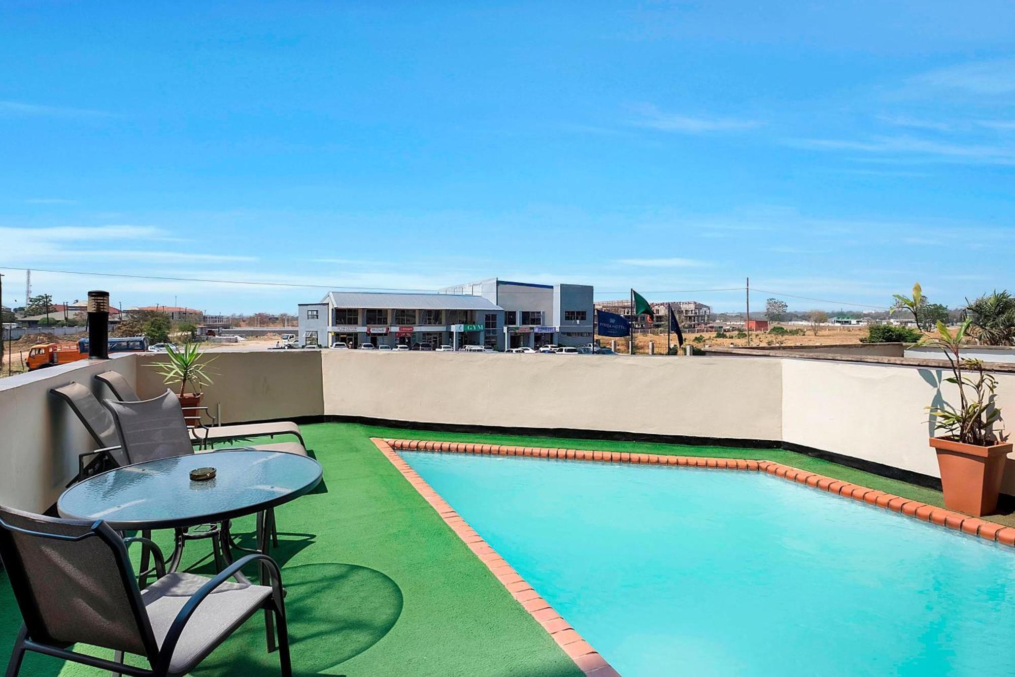 Protea Hotel By Marriott Lusaka Esterno foto