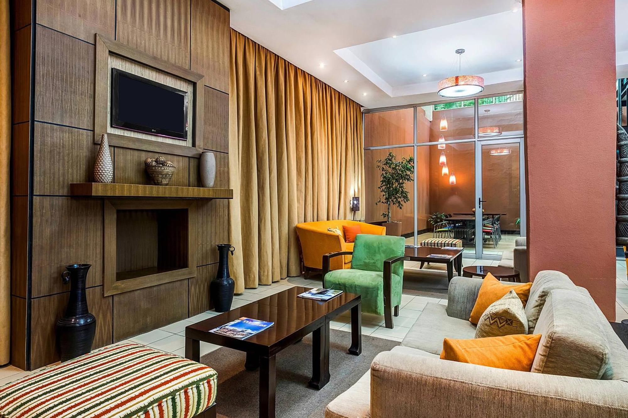 Protea Hotel By Marriott Lusaka Esterno foto