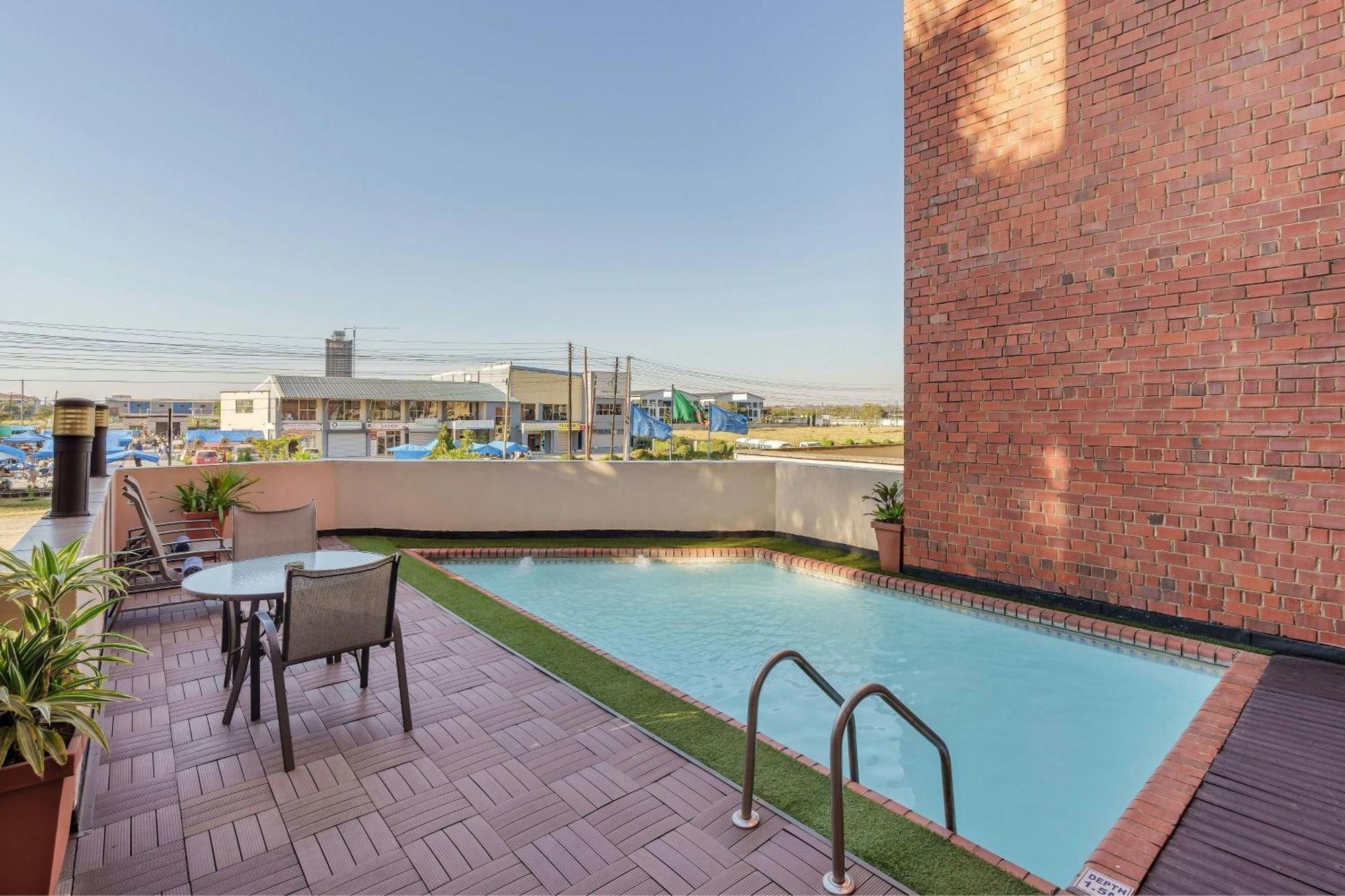 Protea Hotel By Marriott Lusaka Esterno foto