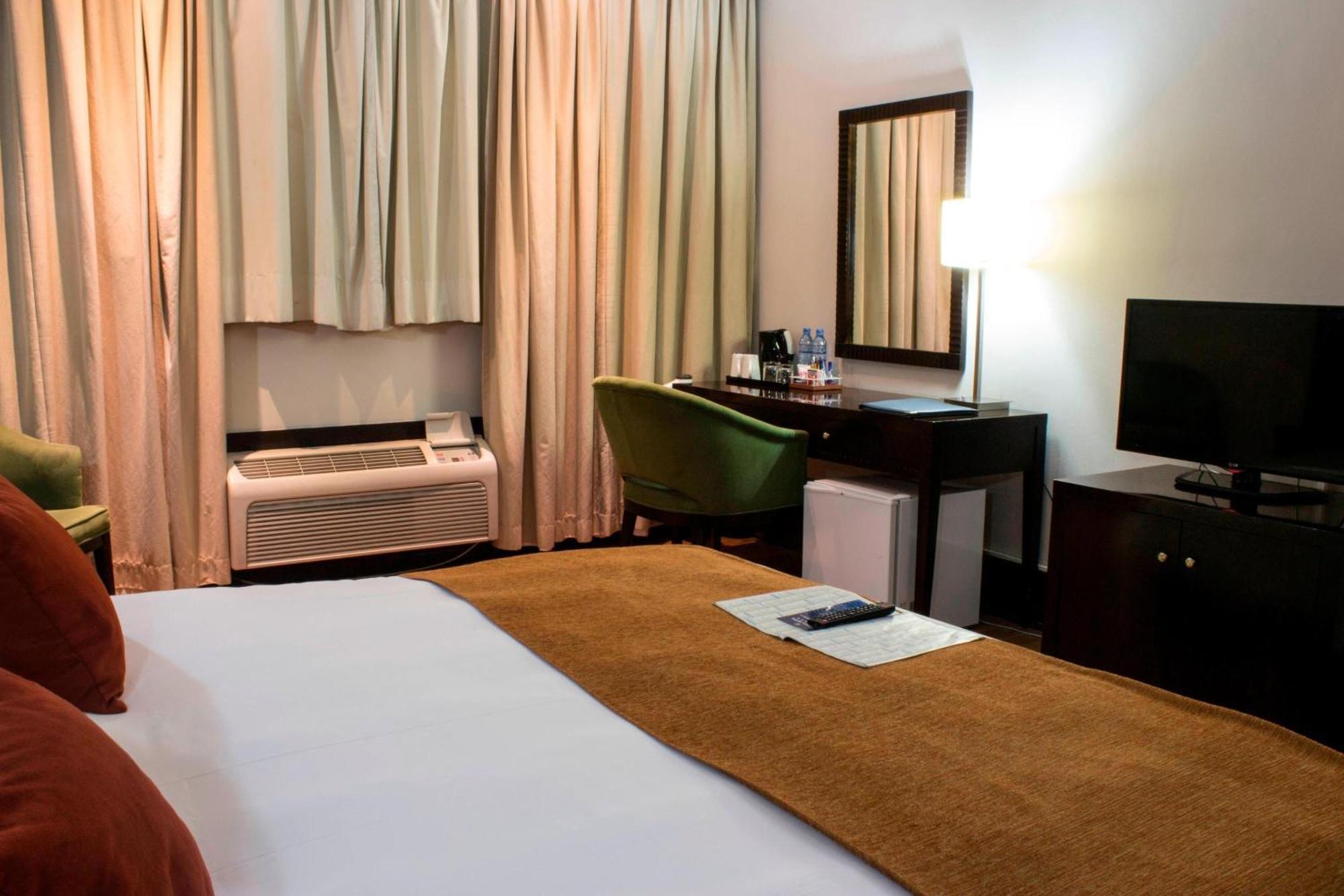 Protea Hotel By Marriott Lusaka Esterno foto