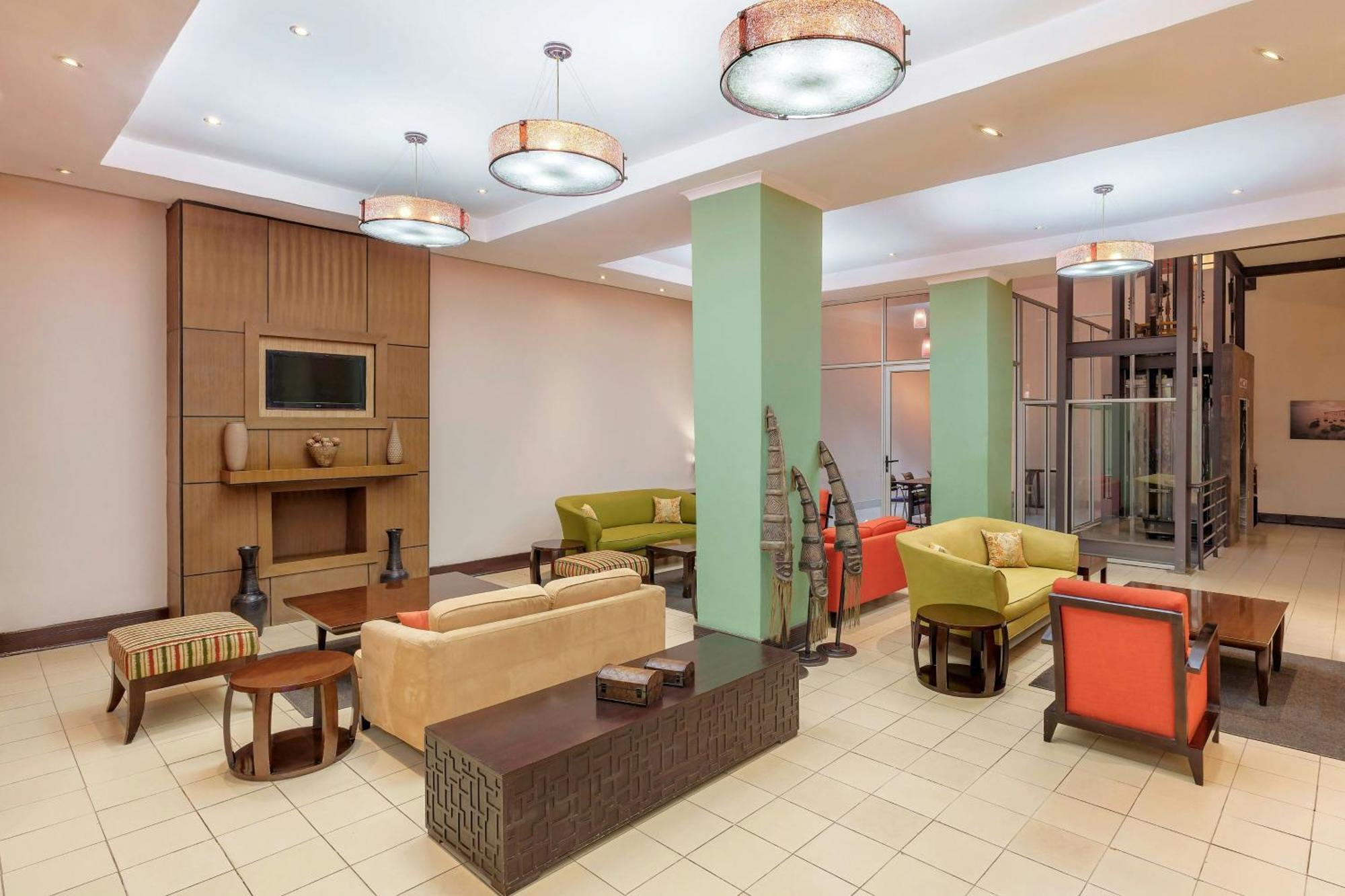 Protea Hotel By Marriott Lusaka Esterno foto
